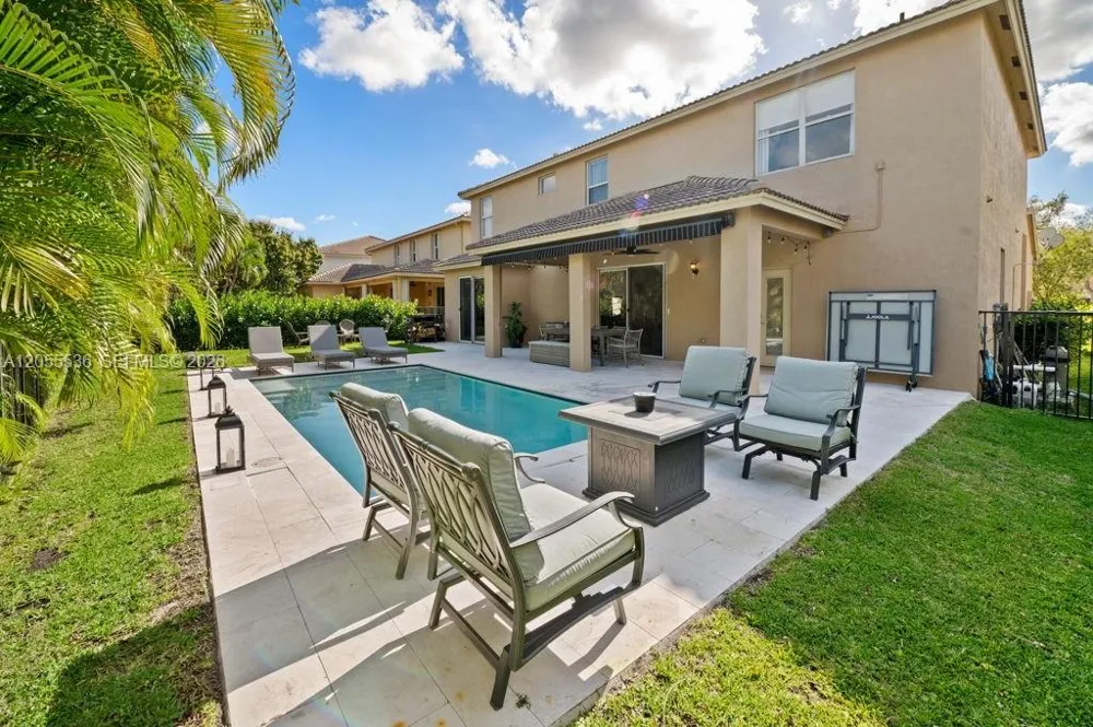 3846 W Gardenia Ave Weston, FL 33332