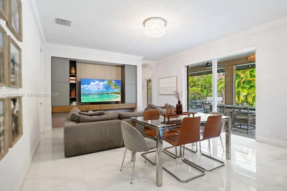 3846 W Gardenia Ave Weston, FL 33332