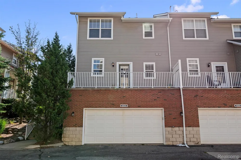 45630 Altz Street Utica City, MI 48315