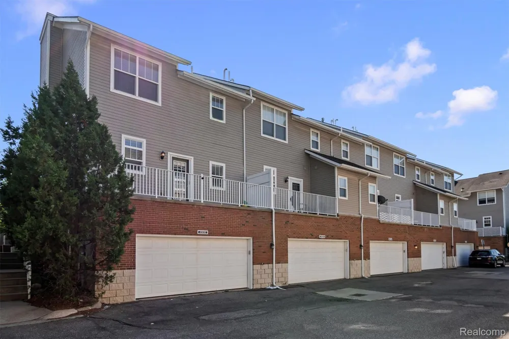 45630 Altz Street Utica City, MI 48315