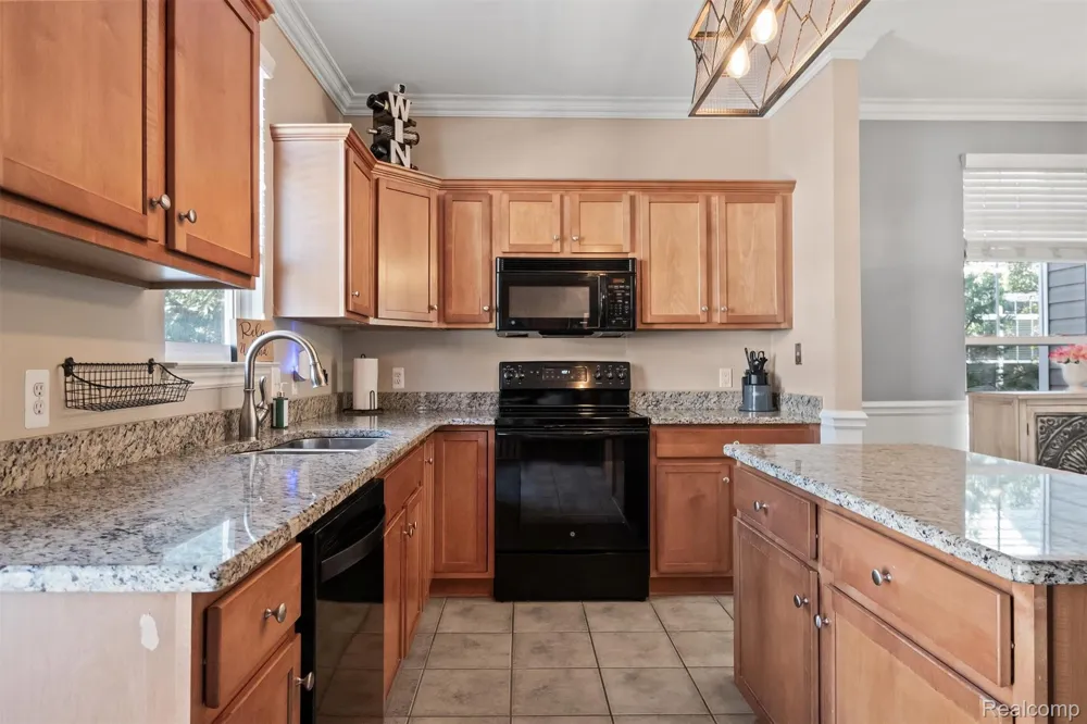 45630 Altz Street Utica City, MI 48315
