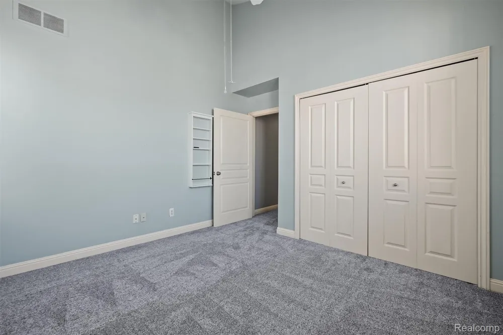 45630 Altz Street Utica City, MI 48315