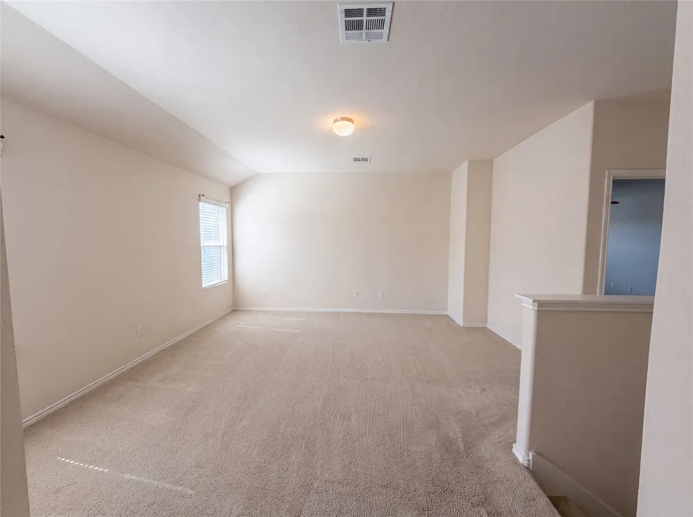 276 Circle Way #26E Jarrell, TX 76537