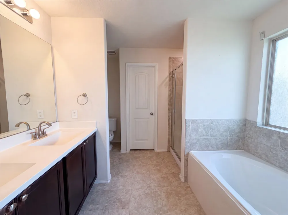 276 Circle Way #26E Jarrell, TX 76537