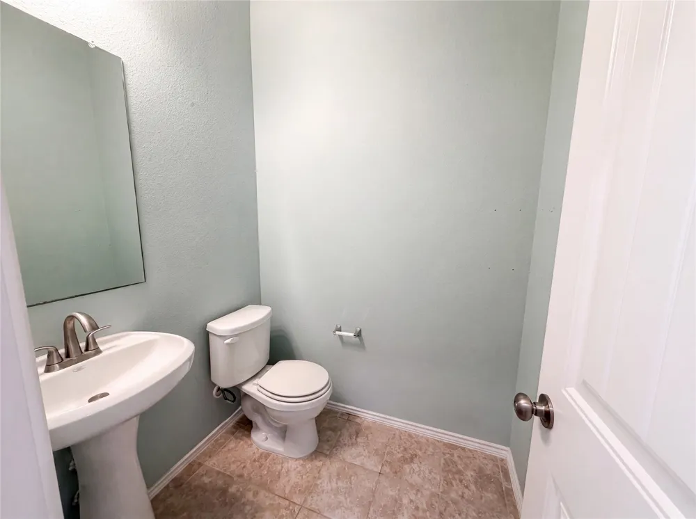 276 Circle Way #26E Jarrell, TX 76537