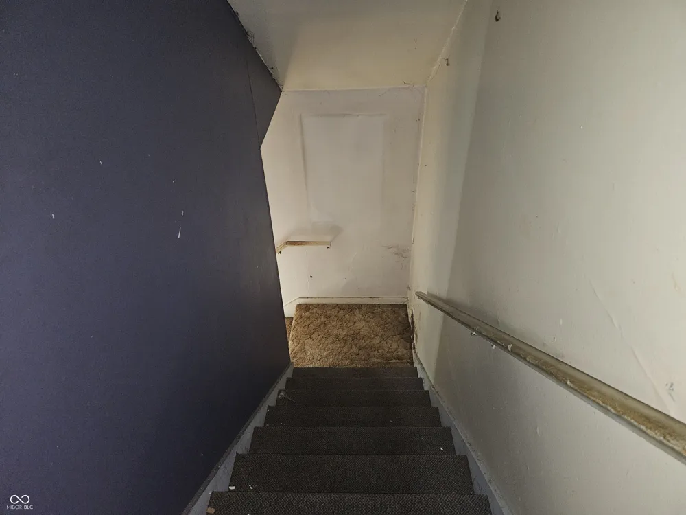 1311 S J STREET S Elwood, IN 46036