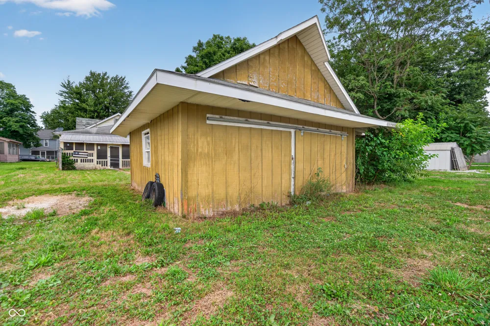 1311 S J STREET S Elwood, IN 46036