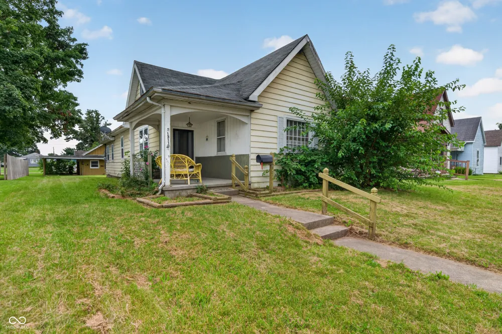 1311 S J STREET S Elwood, IN 46036