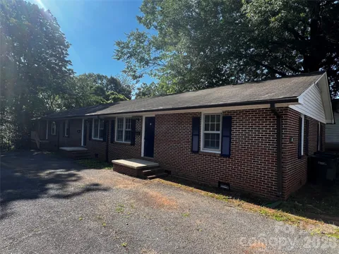314 Hamilton Drive NE #1