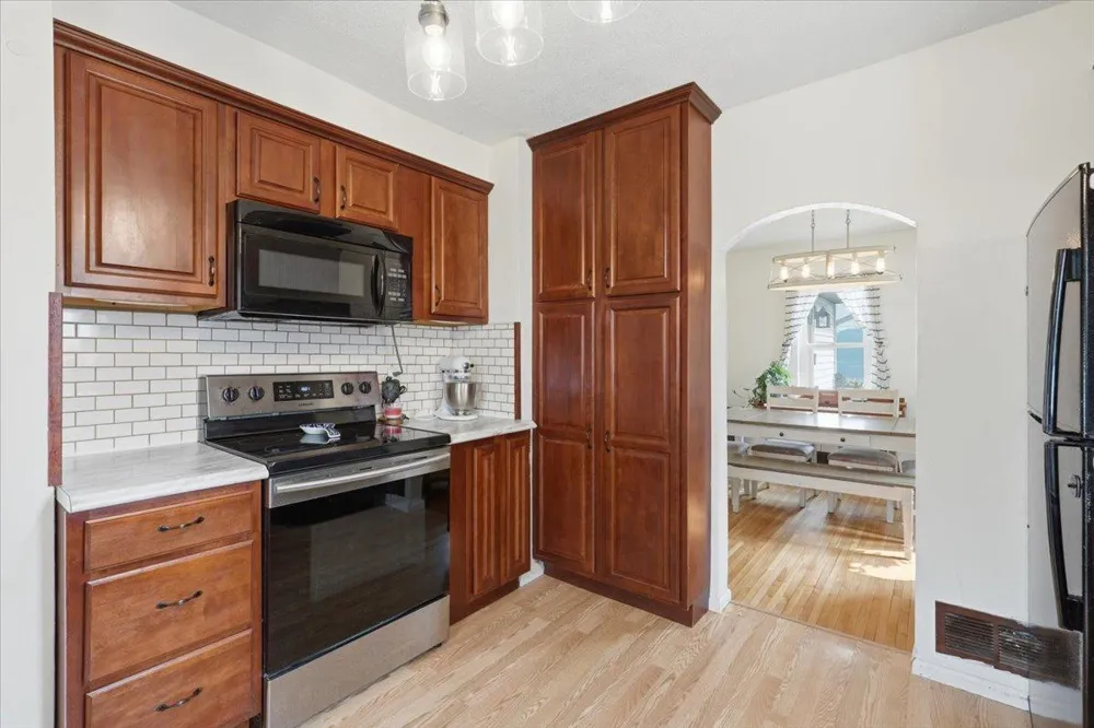 825 1st Avenue Cumberland, WI 54829