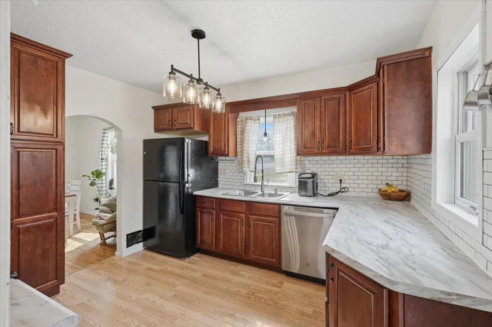 825 1st Avenue Cumberland, WI 54829
