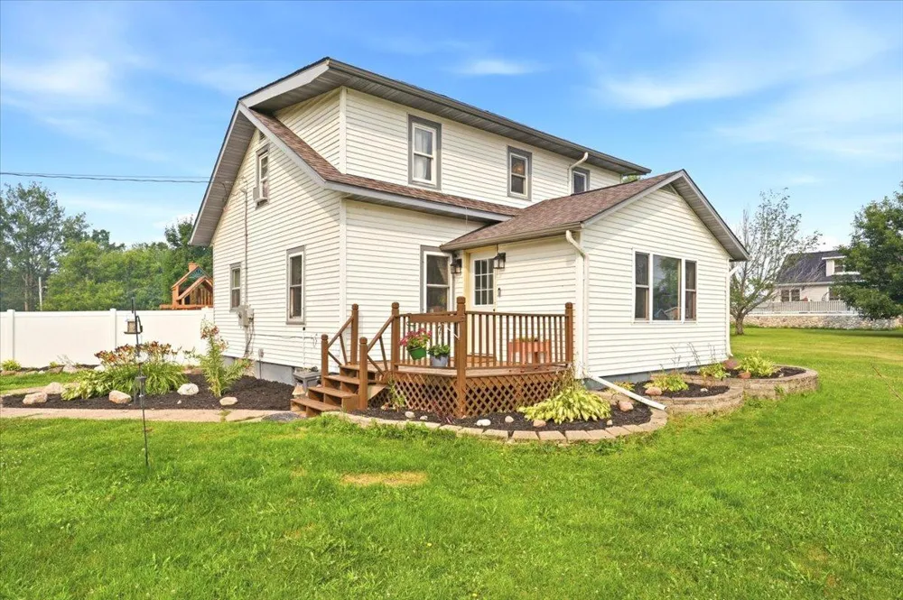 825 1st Avenue Cumberland, WI 54829