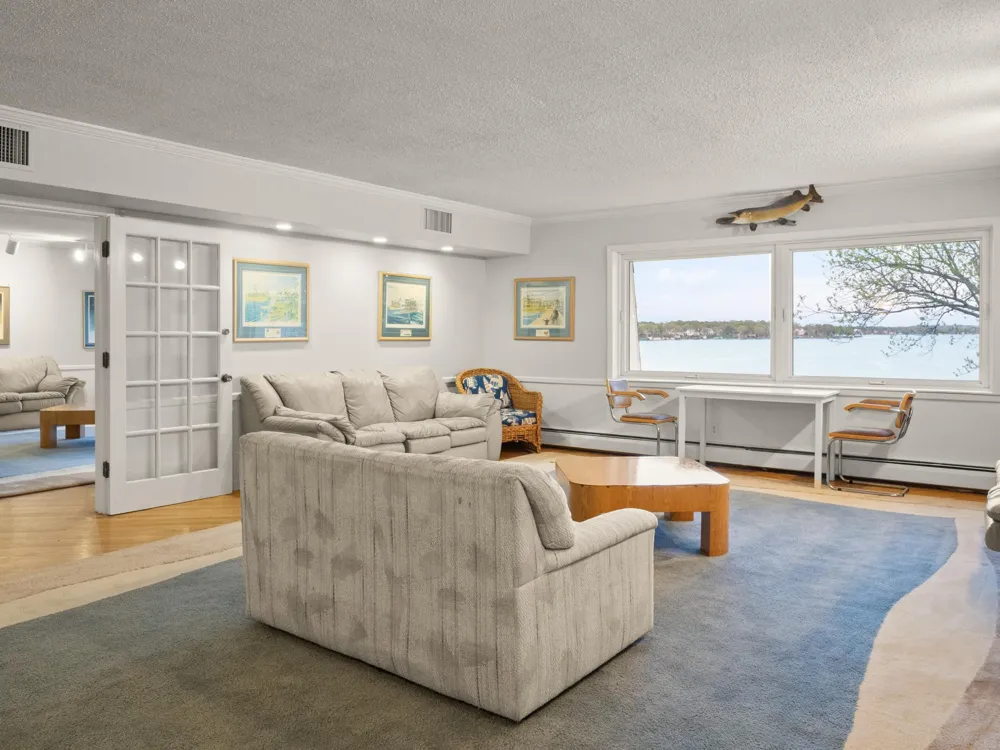 4407 Wilshire Boulevard #309 Mound, MN 55364