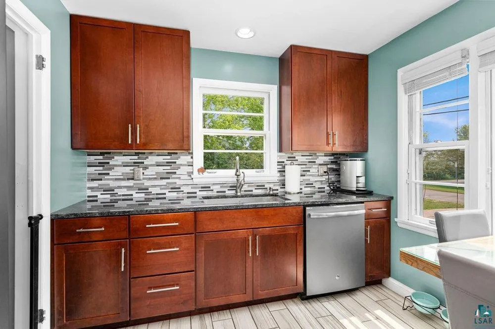 19 E Buffalo Street Duluth, MN 55811