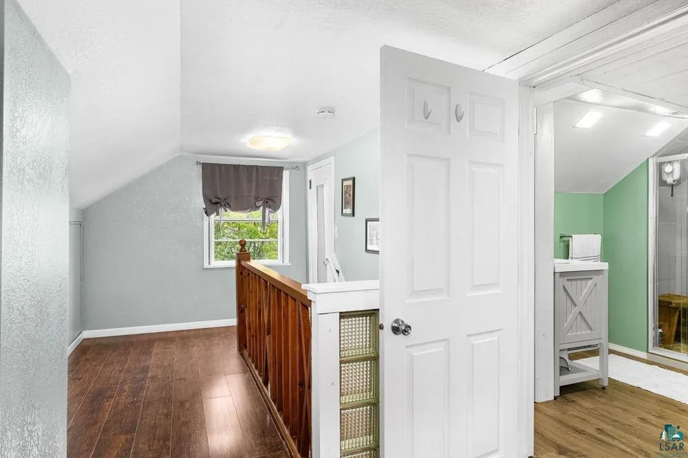 19 E Buffalo Street Duluth, MN 55811