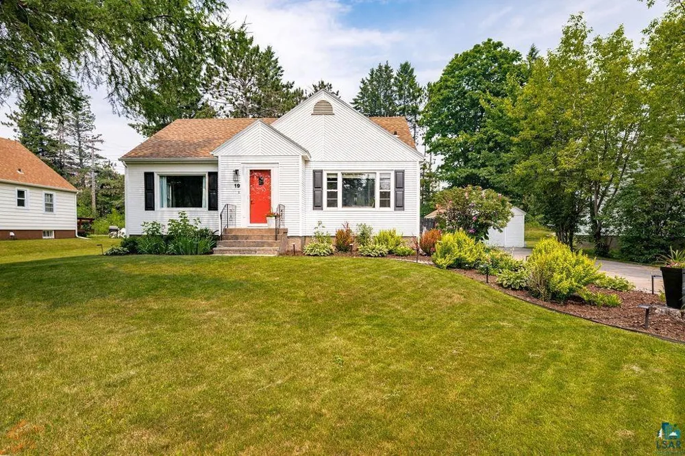 19 E Buffalo Street Duluth, MN 55811