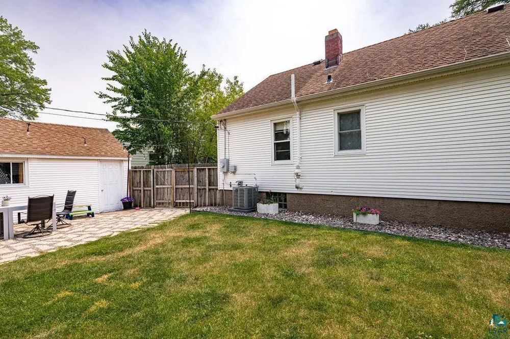19 E Buffalo Street Duluth, MN 55811