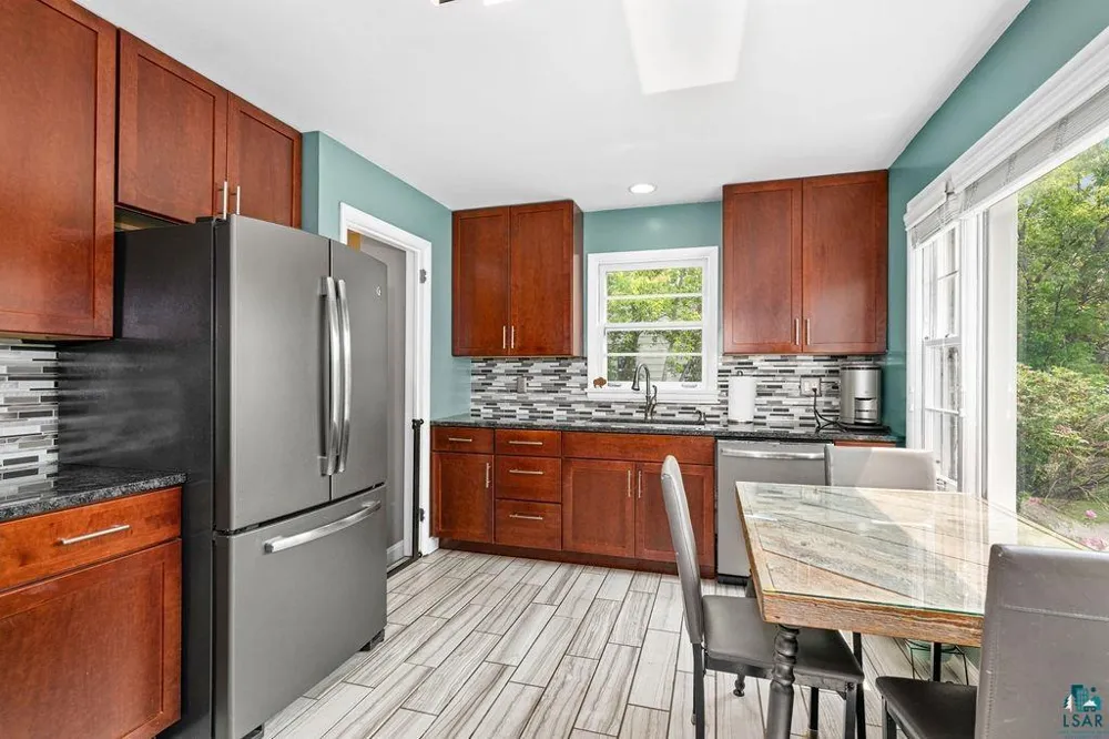 19 E Buffalo Street Duluth, MN 55811