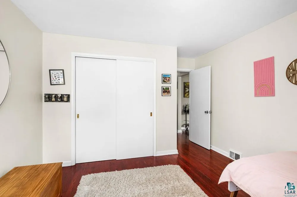19 E Buffalo Street Duluth, MN 55811