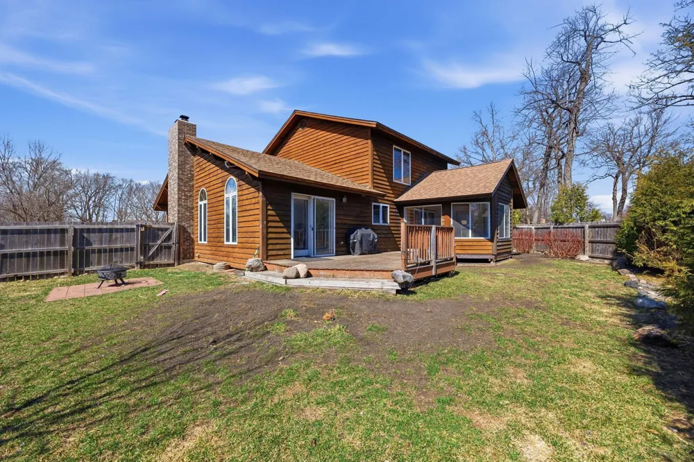 703 Shady Ridge Road NW Hutchinson, MN 55350