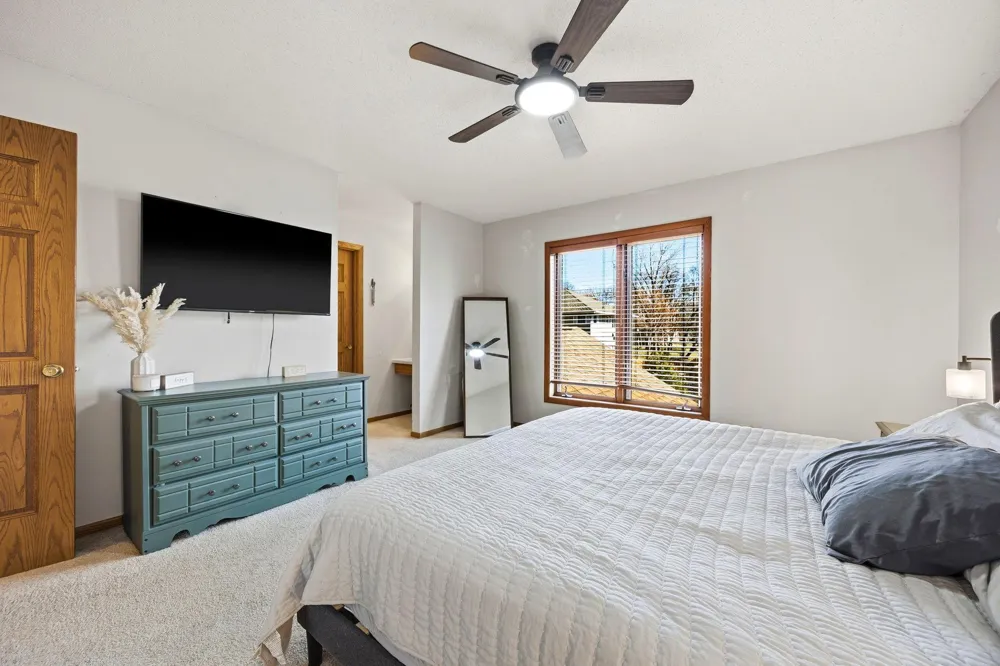 703 Shady Ridge Road NW Hutchinson, MN 55350