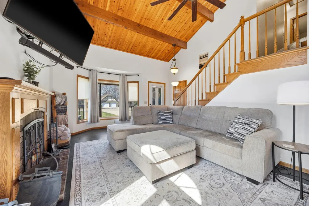 703 Shady Ridge Road NW Hutchinson, MN 55350