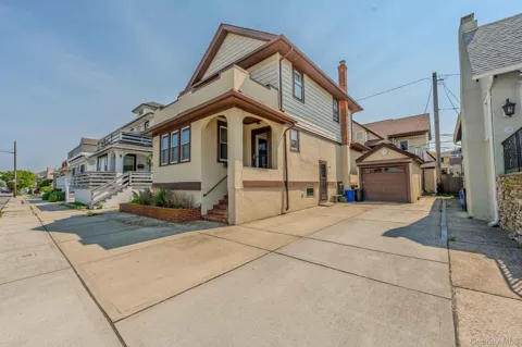 124 Roosevelt Boulevard