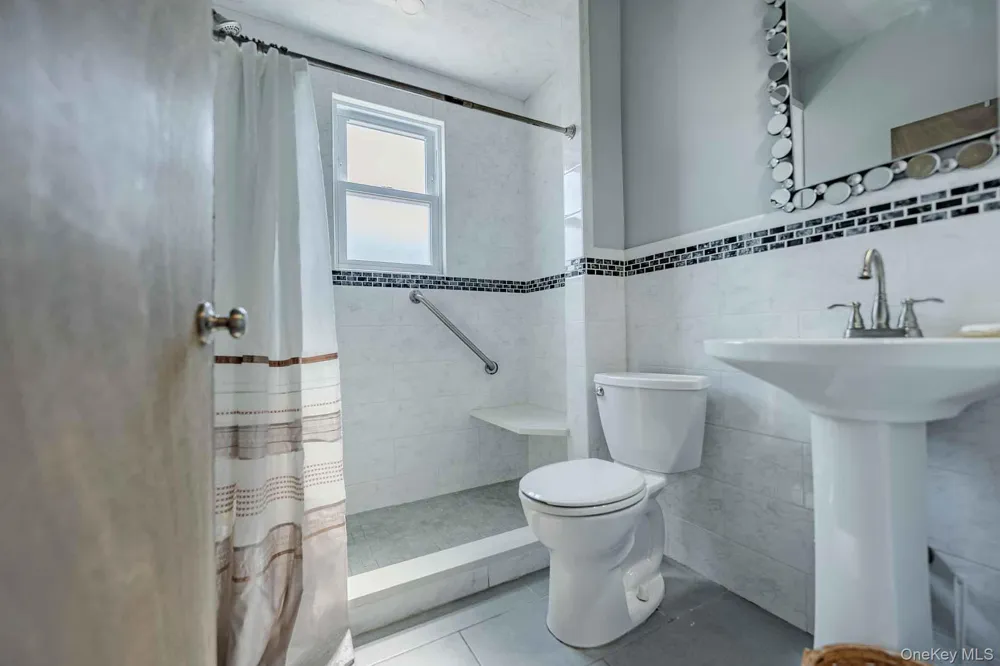 124 Roosevelt Boulevard Long Beach, NY 11561