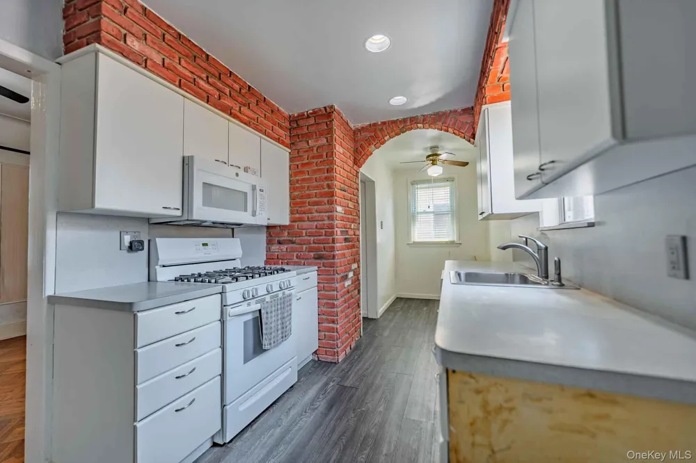 124 Roosevelt Boulevard Long Beach, NY 11561