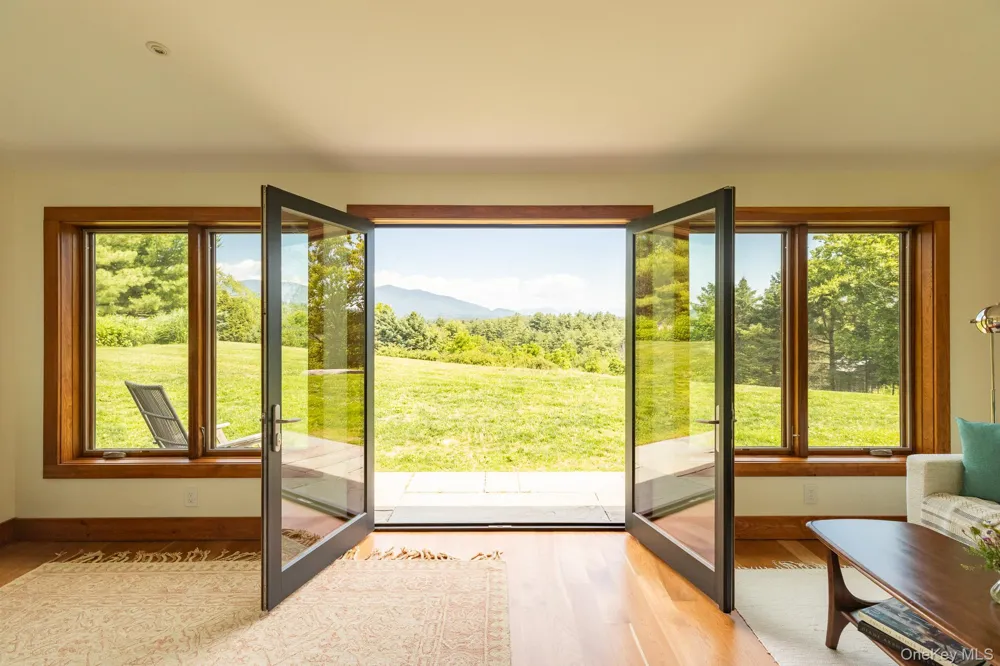 779 Queens Highway Accord, NY 12404