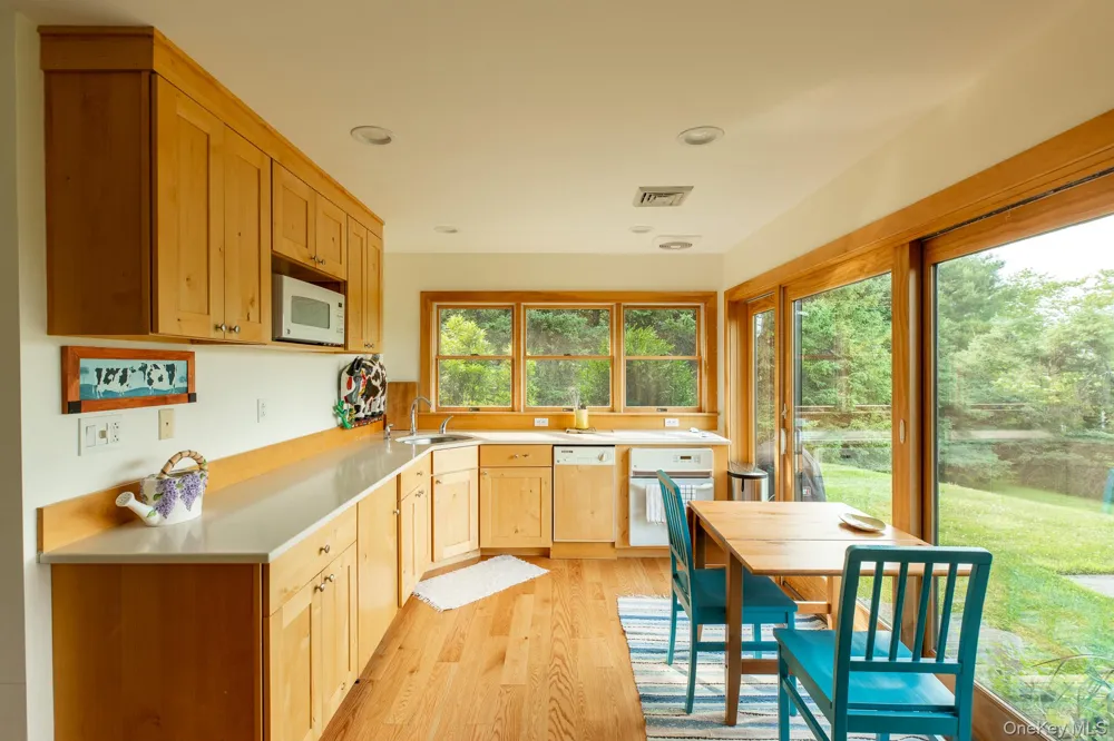 779 Queens Highway Accord, NY 12404
