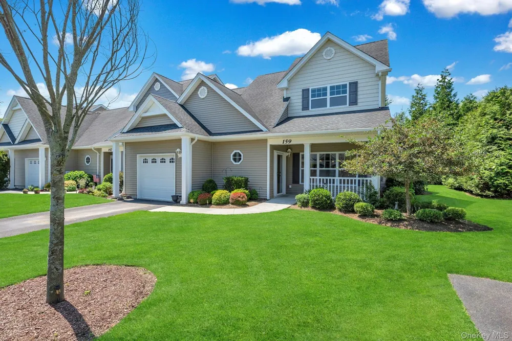159 Stoneleigh Drive Riverhead, NY 11901