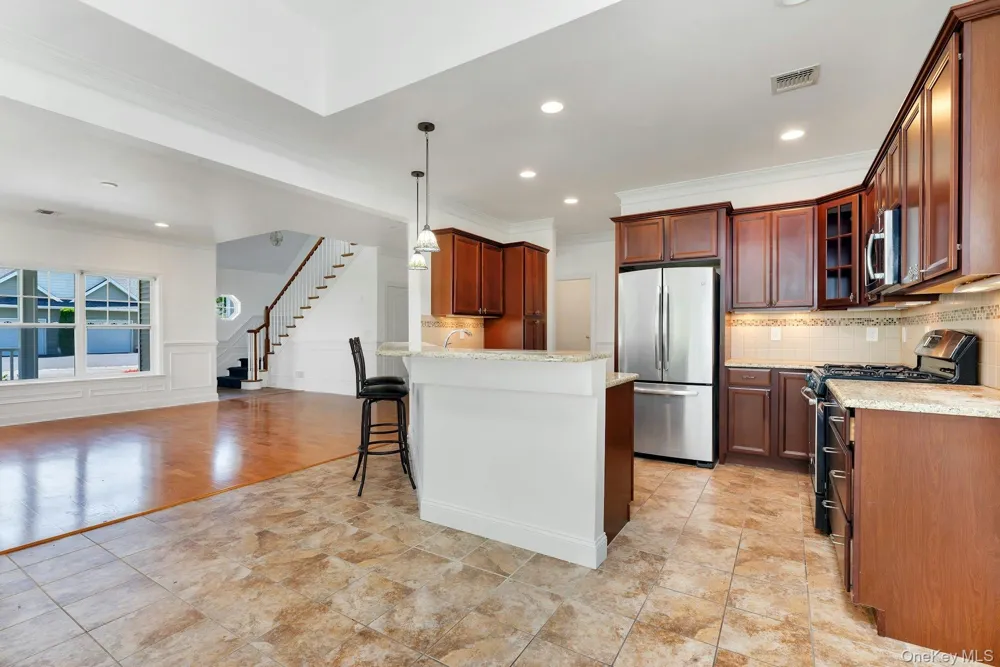 159 Stoneleigh Drive Riverhead, NY 11901