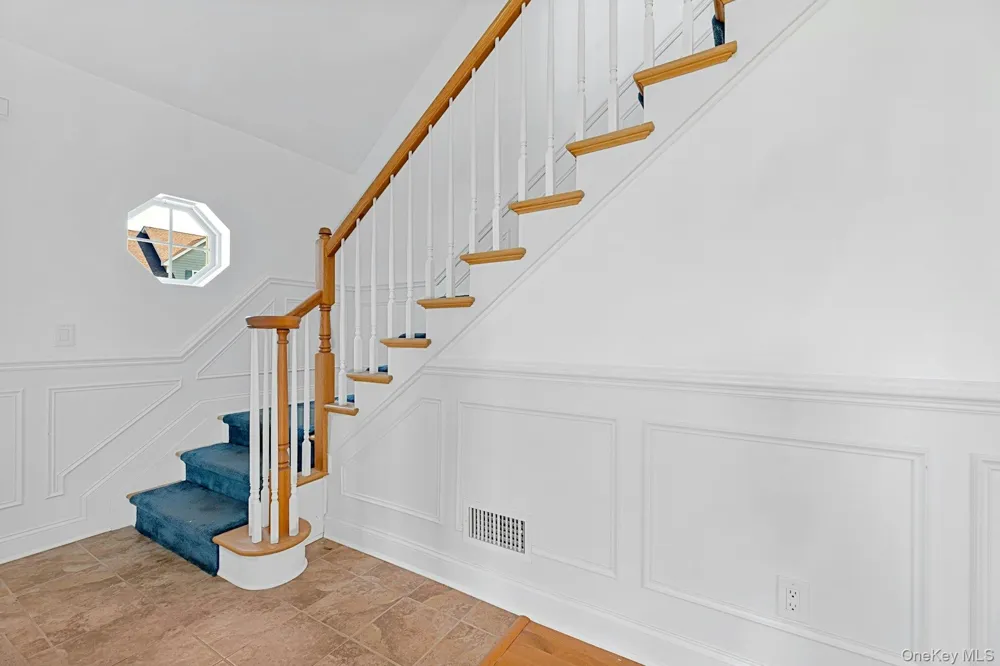 159 Stoneleigh Drive Riverhead, NY 11901
