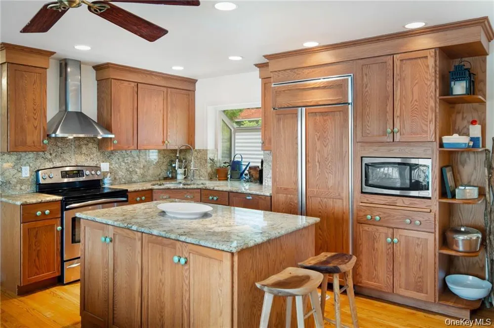 38 Bishop Park Road Pound Ridge, NY 10038