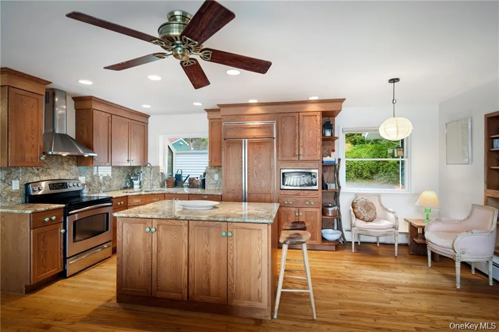 38 Bishop Park Road Pound Ridge, NY 10038