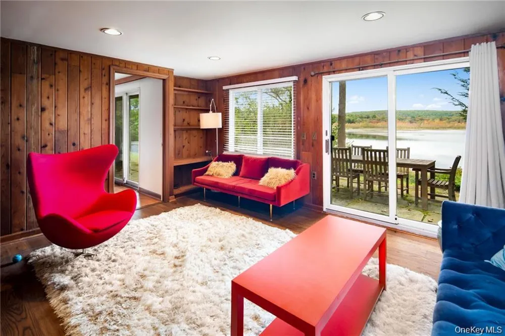 38 Bishop Park Road Pound Ridge, NY 10038