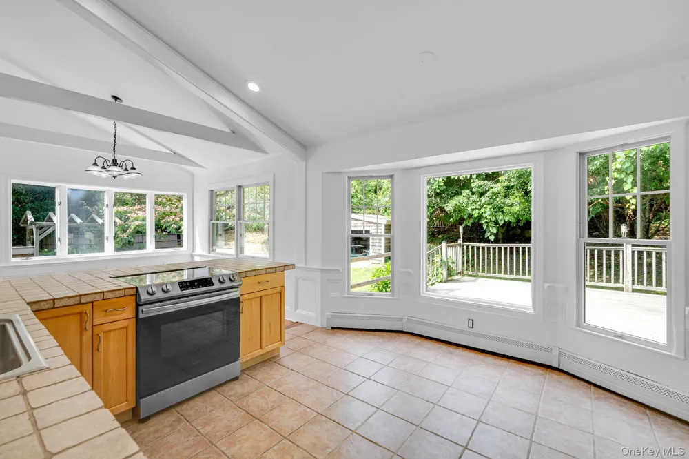 20 Dolphin Way Riverhead, NY 11901
