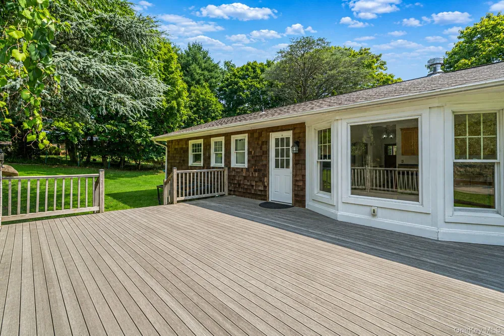 20 Dolphin Way Riverhead, NY 11901