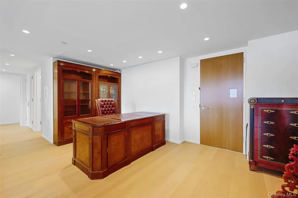 685 1st Avenue #31F New York (Manhattan), NY 10016