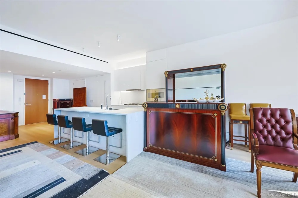 685 1st Avenue #31F New York (Manhattan), NY 10016