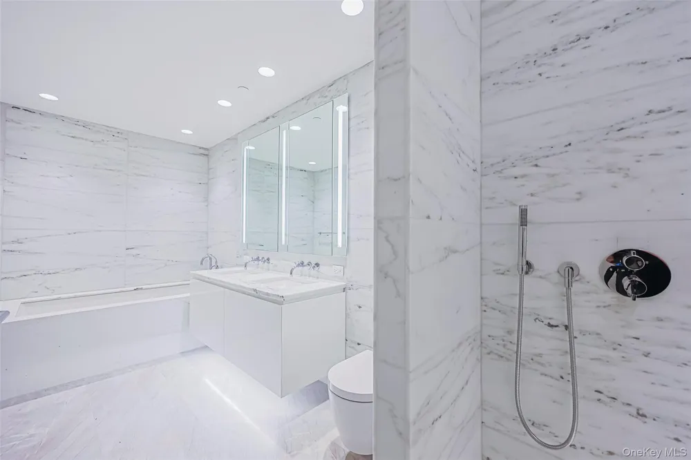685 1st Avenue #31F New York (Manhattan), NY 10016