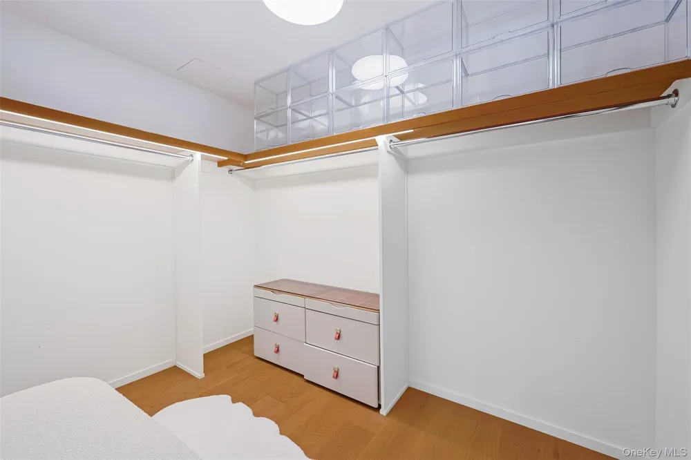 685 1st Avenue #31F New York (Manhattan), NY 10016