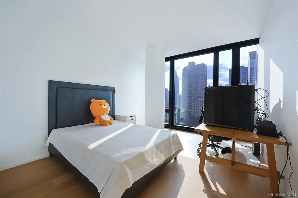 685 1st Avenue #31F New York (Manhattan), NY 10016