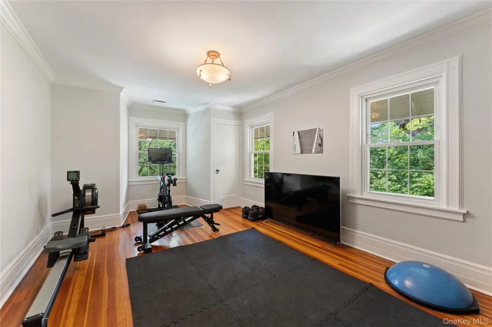 2 Dellwood Road Bronxville, NY 10708