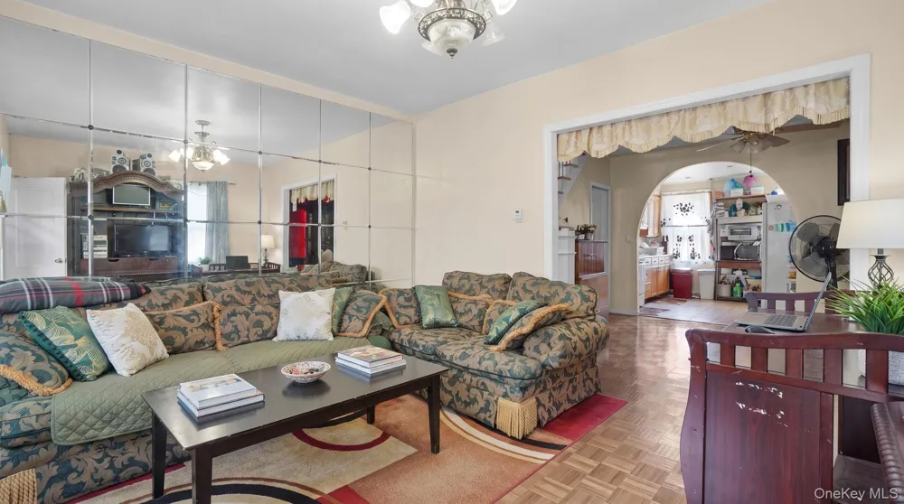 190-27 109th Road Saint Albans, NY 11412