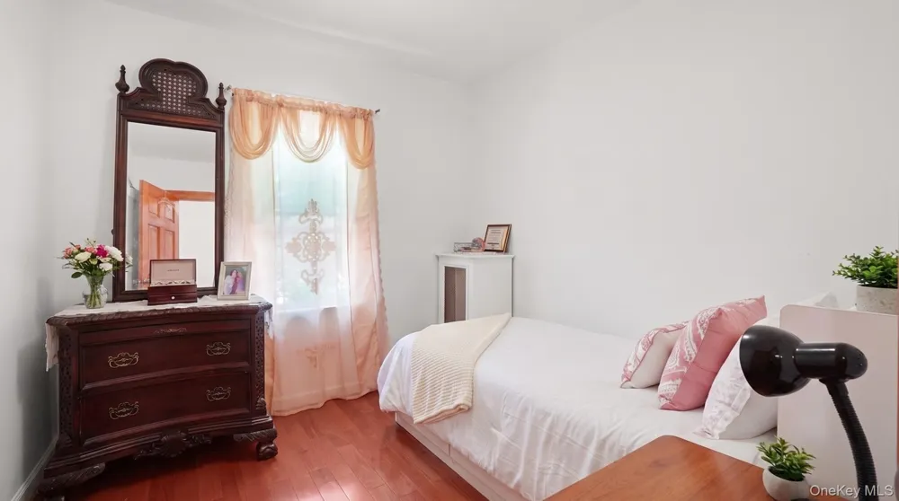 190-27 109th Road Saint Albans, NY 11412