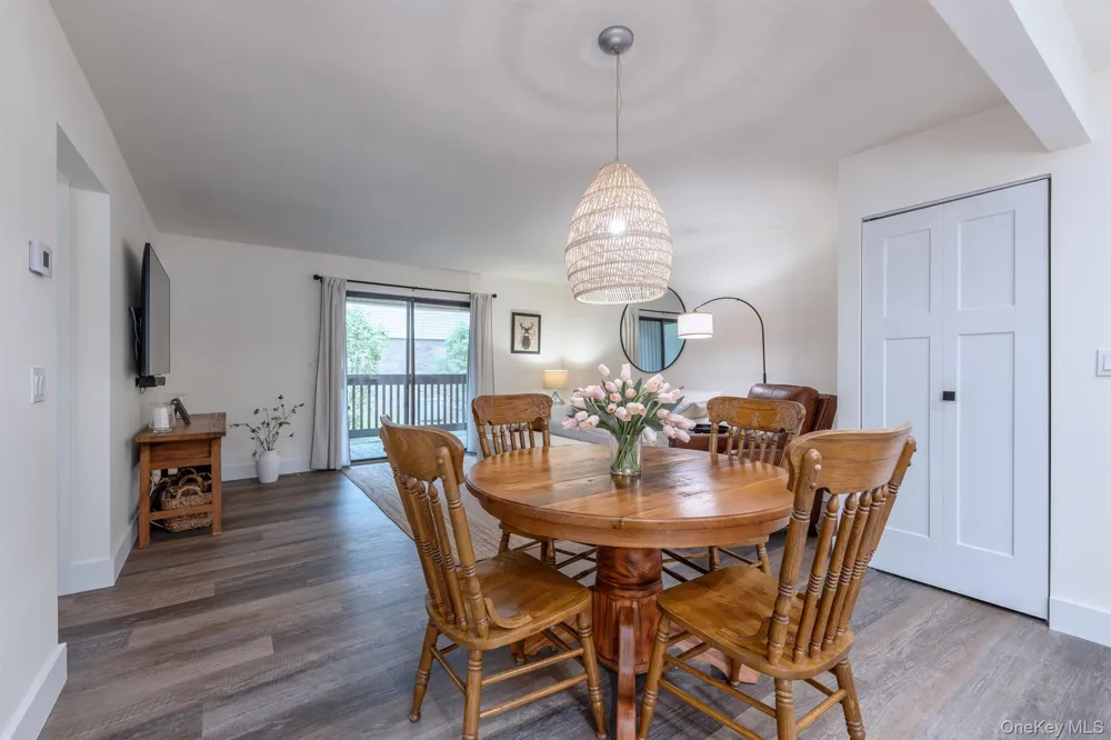 303 Village Court Kingston, NY 12401