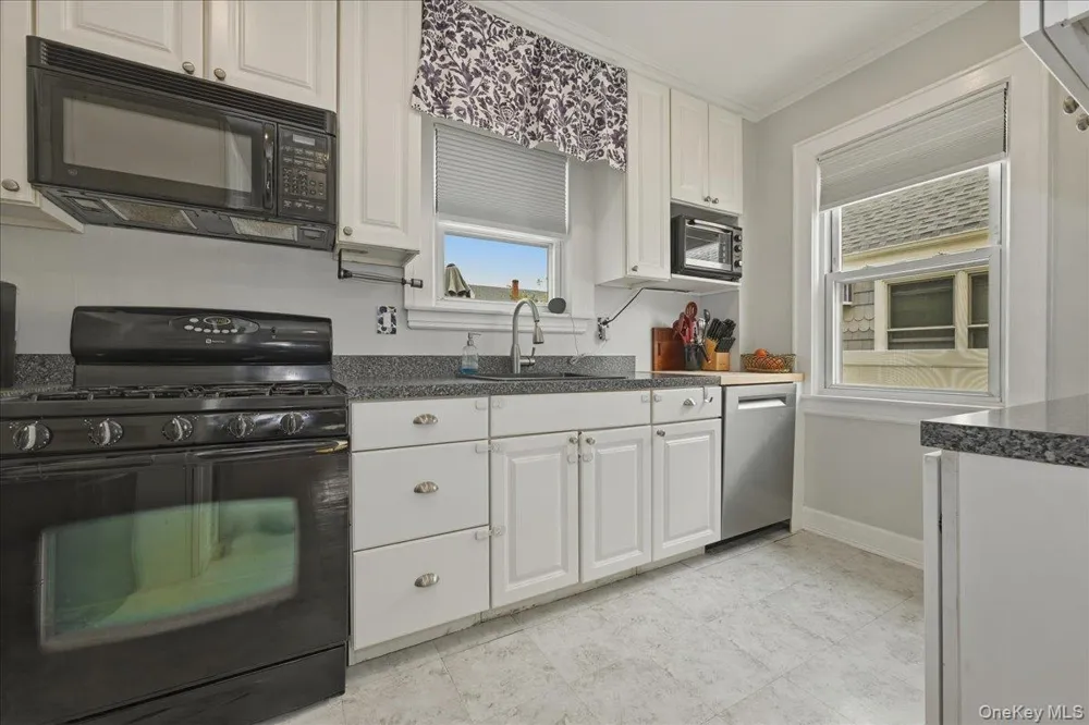 48 Poplar Street West Hempstead, NY 11552