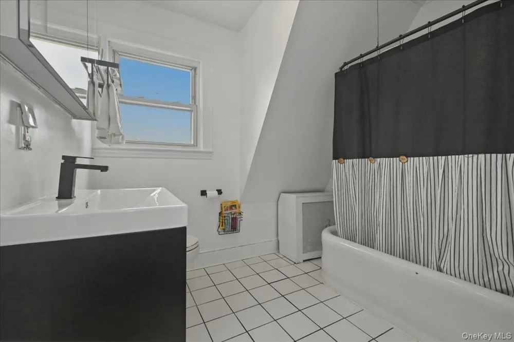 48 Poplar Street West Hempstead, NY 11552